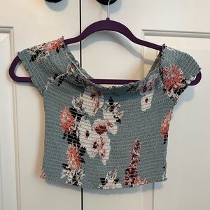 Kendall & Kylie Off the Shoulder Top Size Small